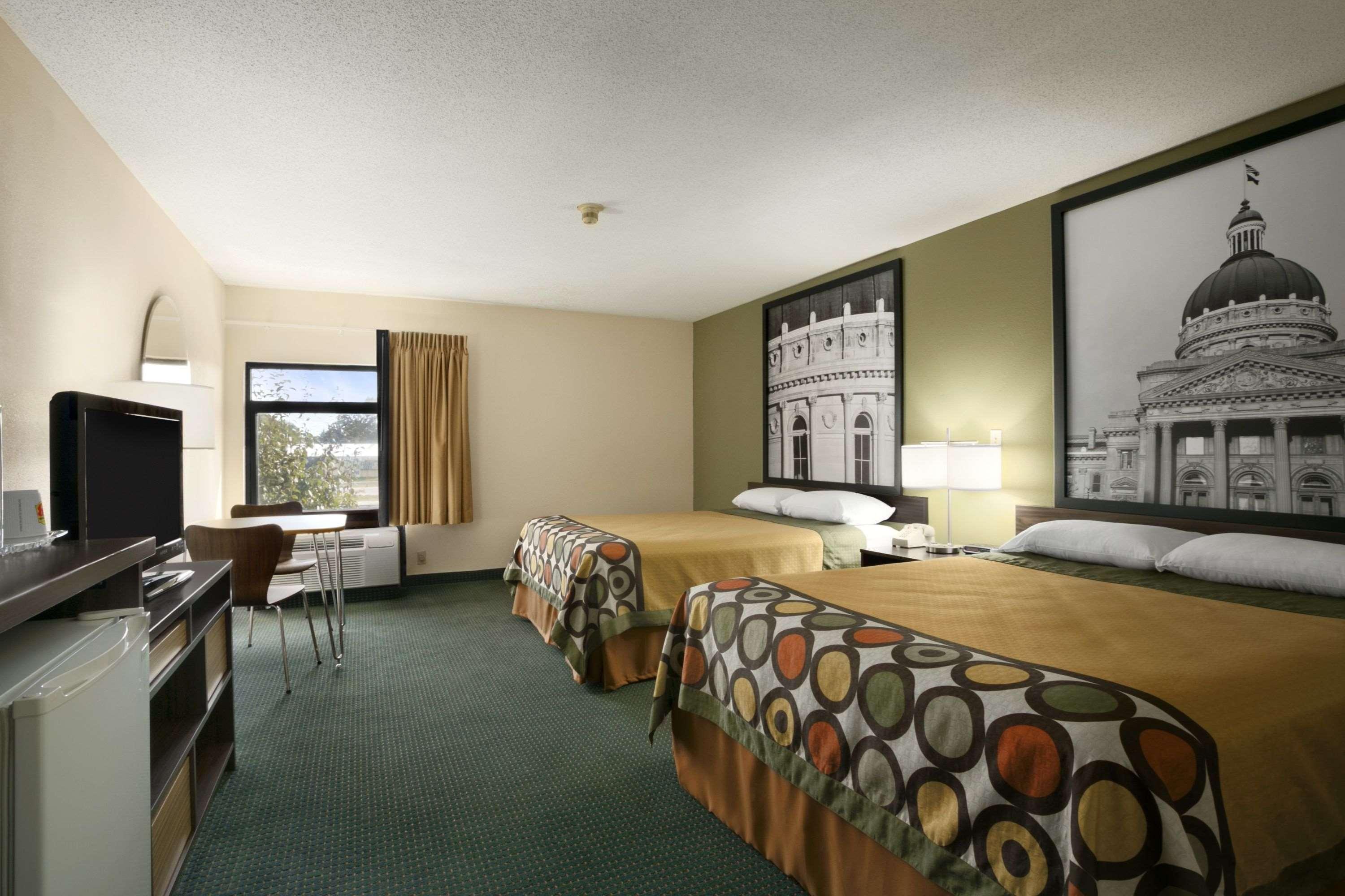 Super 8 By Wyndham Columbia City Екстериор снимка