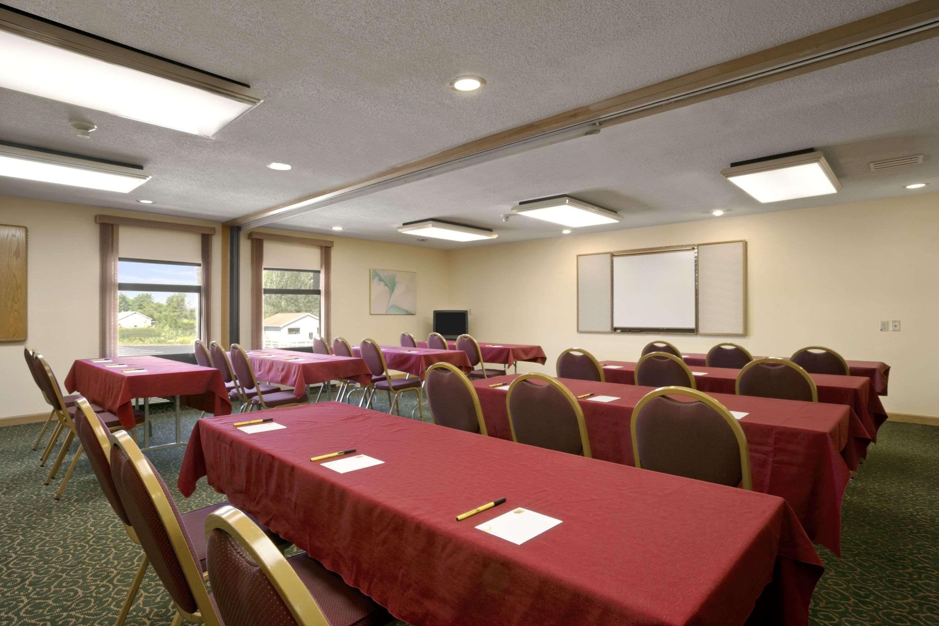 Super 8 By Wyndham Columbia City Екстериор снимка